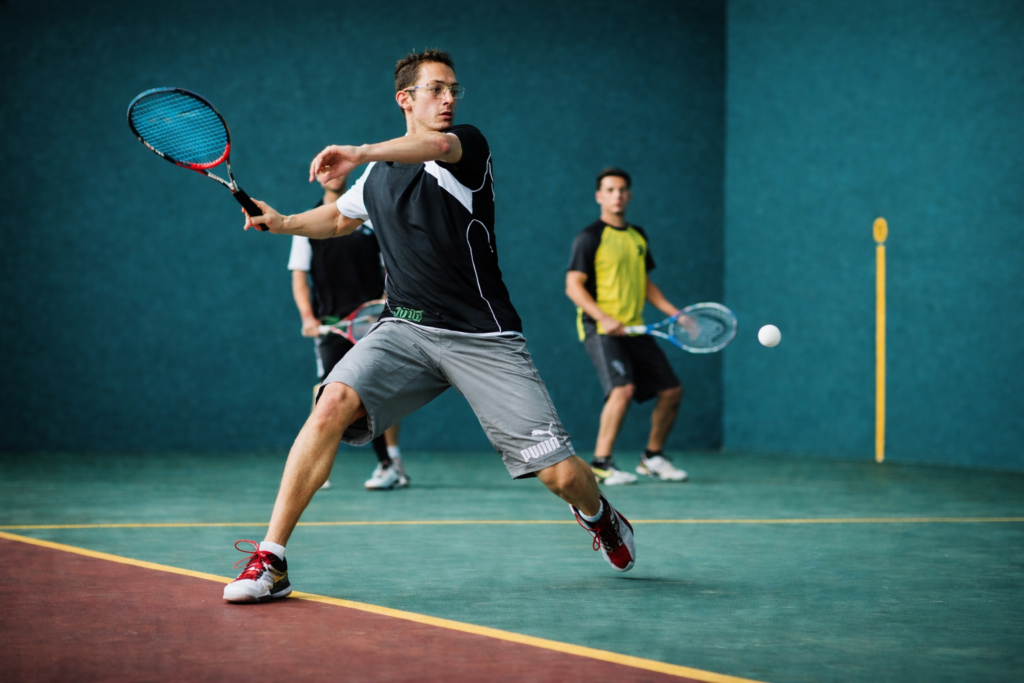 Resumen visual de las reglas básicas del frontenis